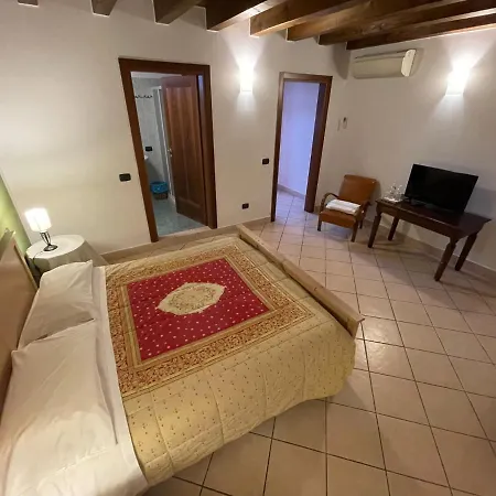 Corte Spino مزرعة للإقامة